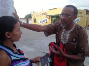 Wanessa tem recebido a visita dos ativistas da ASPPAH | Foto: Zuma Nunes